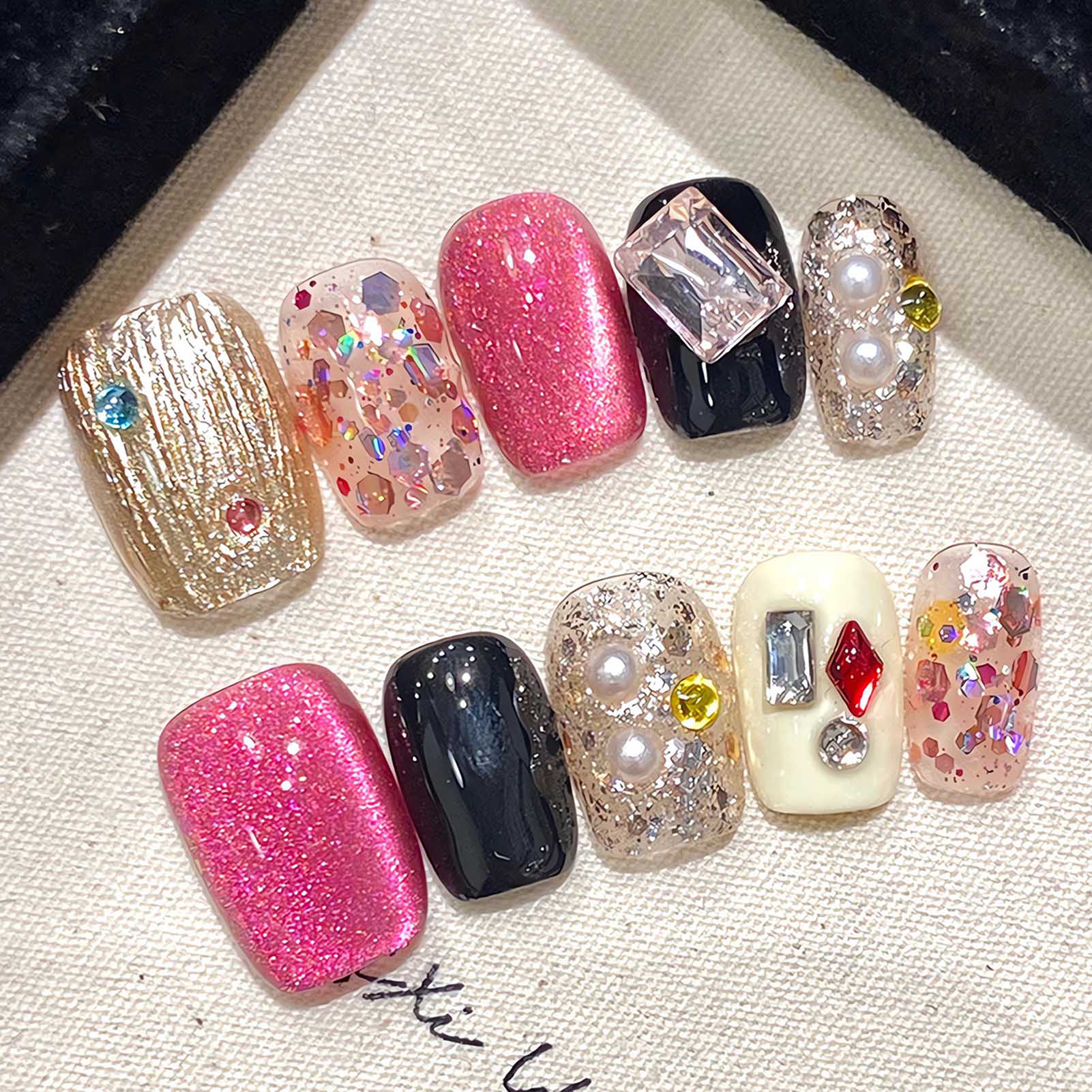 Handmade Press on Nails Glitte - огляд і ціна Nail Art Cat Eye