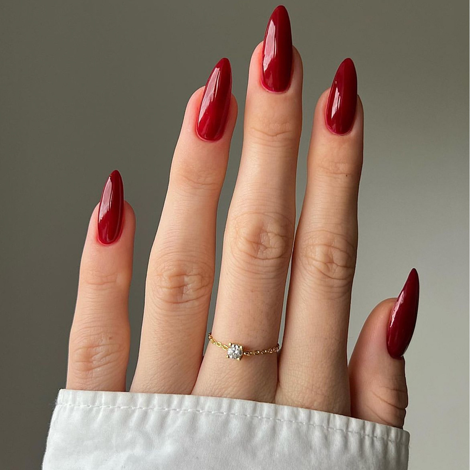 Cherry Red Press on Nails 24Pc - огляд і ціна Nail Art Fake Nails